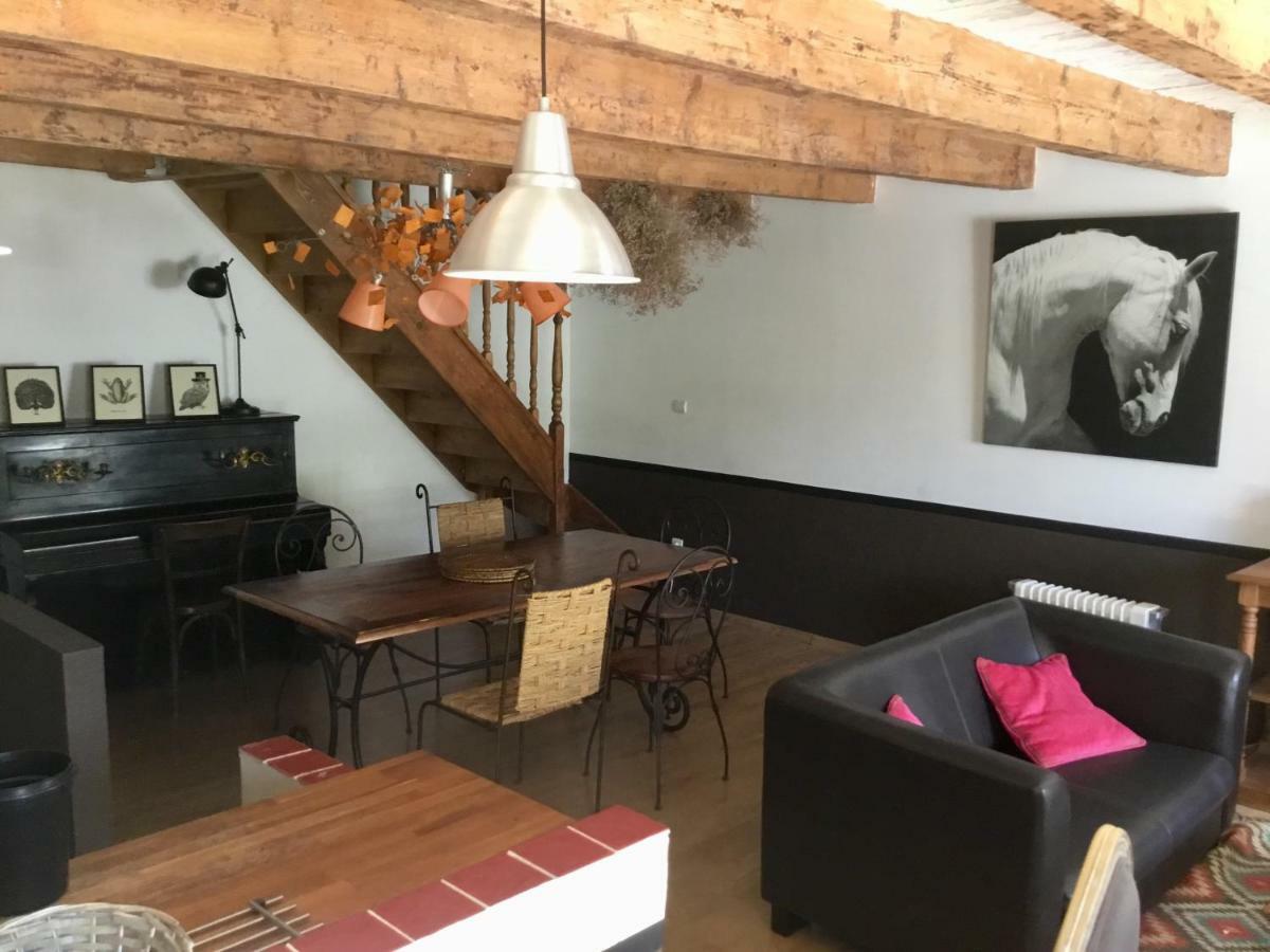 Terre De Boheme Hotell Vestric-et-Candiac Exteriör bild